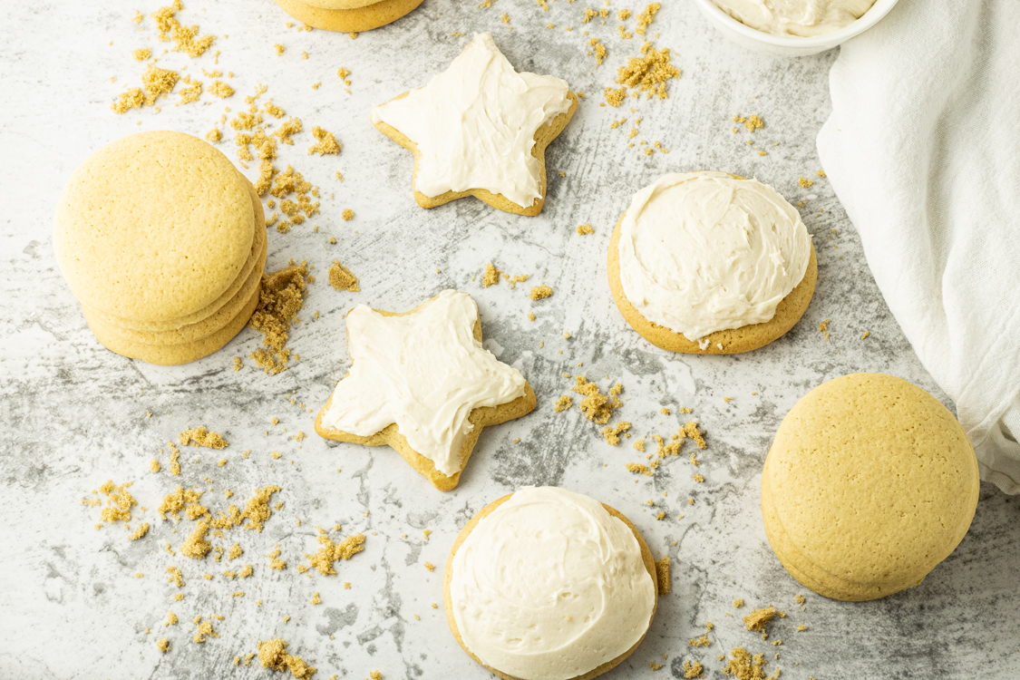 frosted brown sugar star and circle cookies