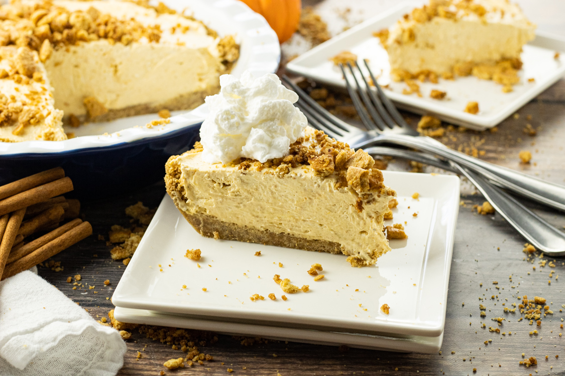 Pumpkin Cream Pie [feedingyourfam.com]