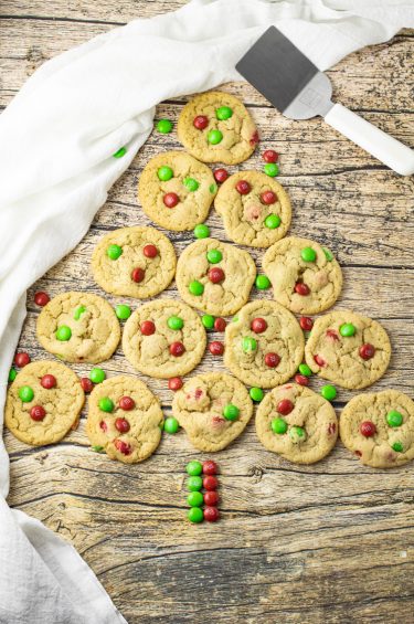 cookies lined up in a christmas tree shape