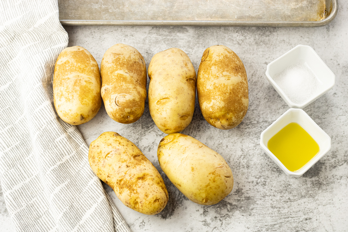 6 potatoes with olive oil and sea salt