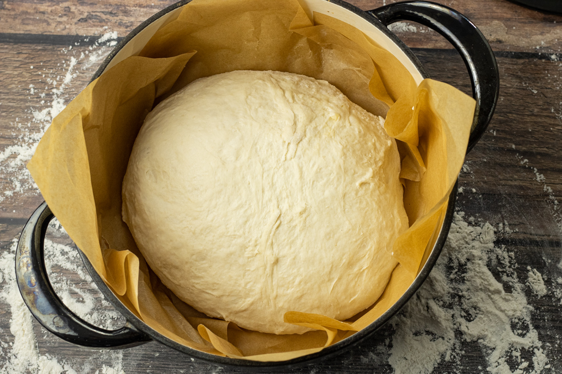 The Best Dutch Oven Bread - Feeding Your Fam