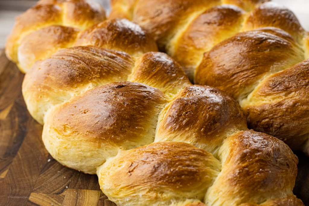 Close up picture of braided bread