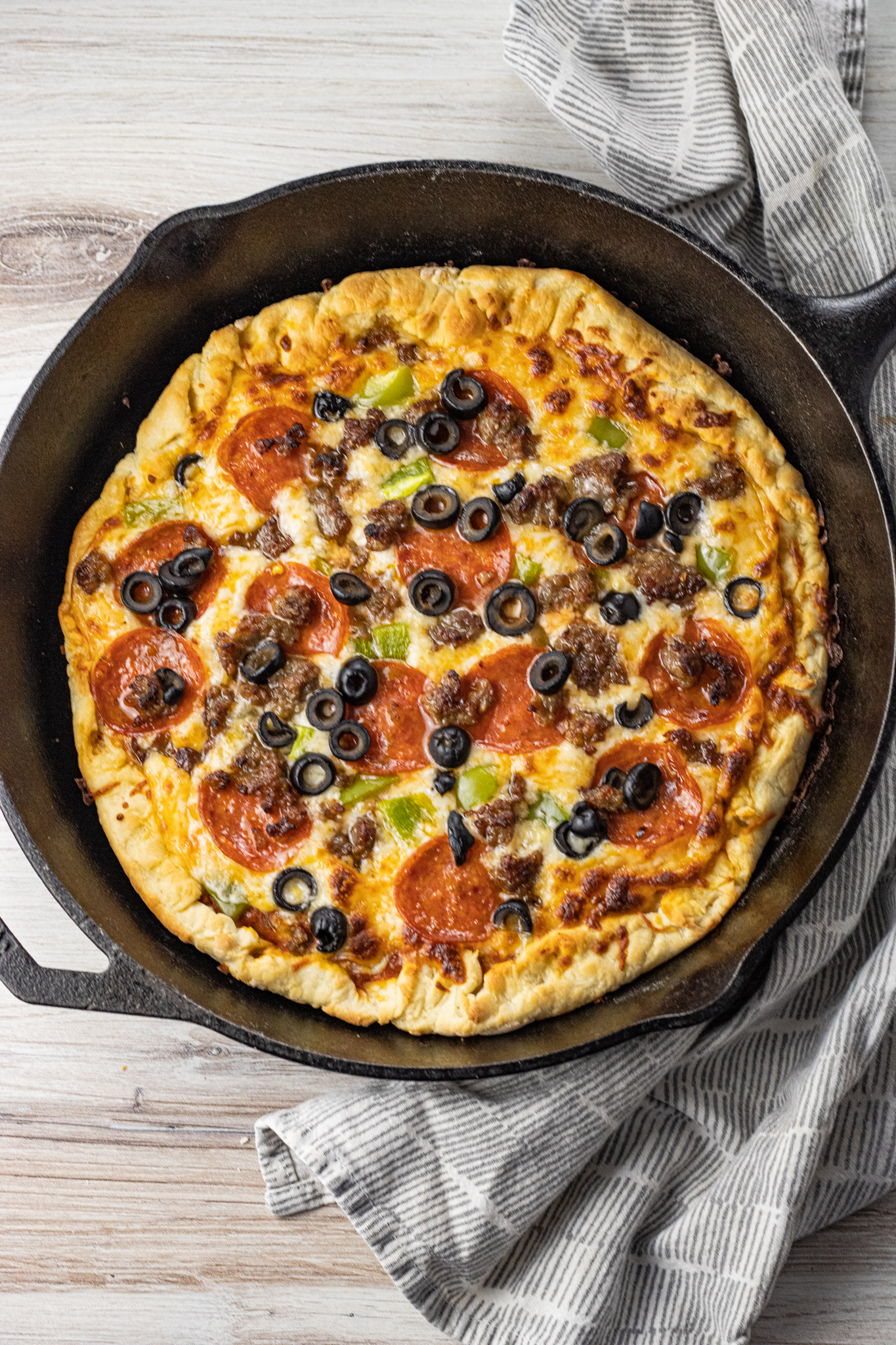 Crispy and Chewy: Try this Cast Iron Skillet Pepperoni Pizza Recipe