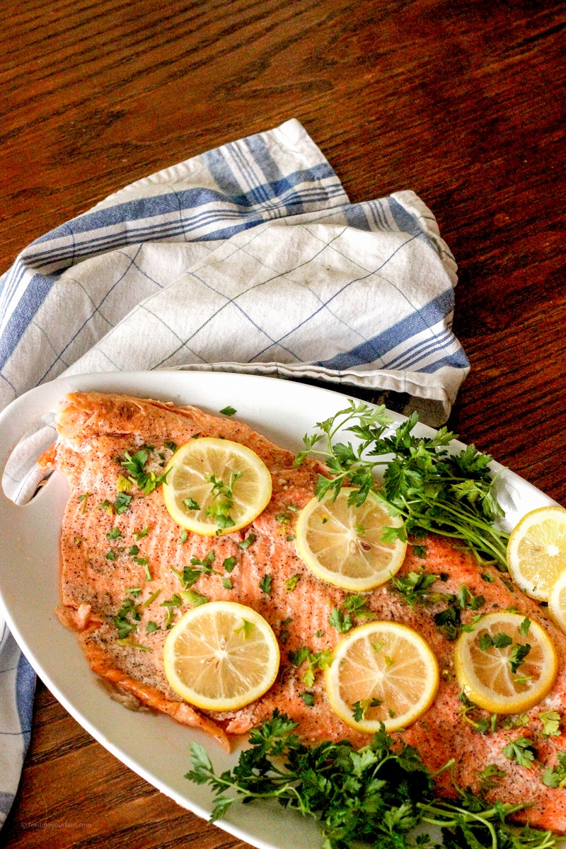 Salmon is not only healthy, but can be made easily for a weeknight meal. Baked salmon is cooked right in the oven with just a few ingredients and in under 30 minutes. So if you are looking for a quick and delicious way to cook salmon, look no further. 