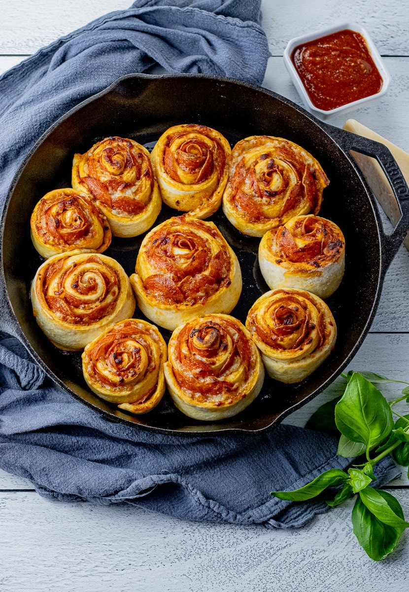 Homemade Pepperoni Pizza Rolls are savory goodness of pepperoni pizza, perfect for a quick dinner, simple snack or delicious appetizer.