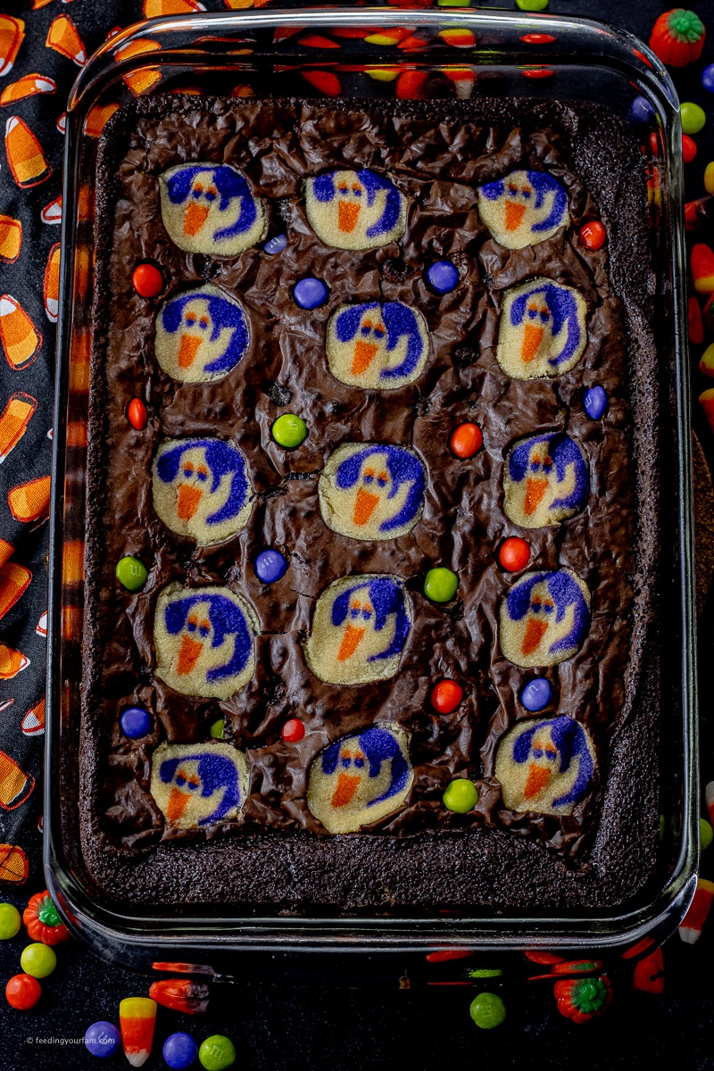 This recipe for Halloween Brookies is so simple to make, only takes and few ingredients and will have everyone in an uproar with how delicious they taste.