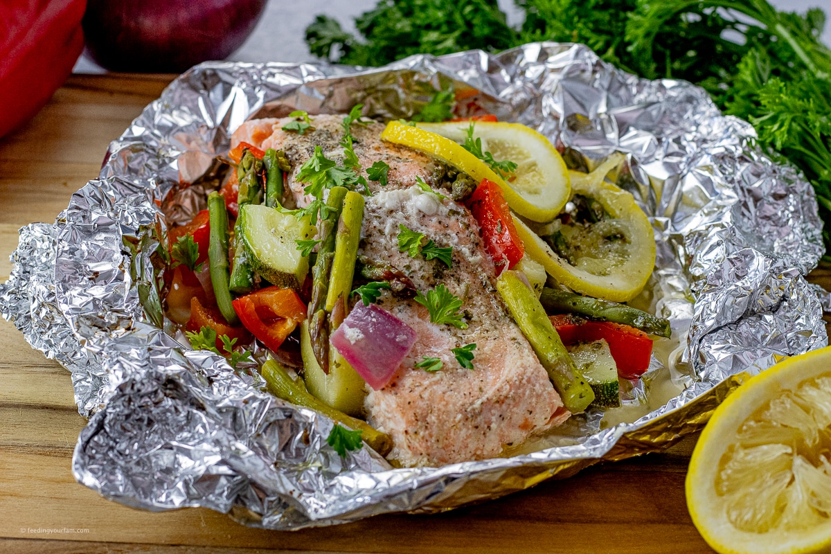 baked salmon with vegetables in foil