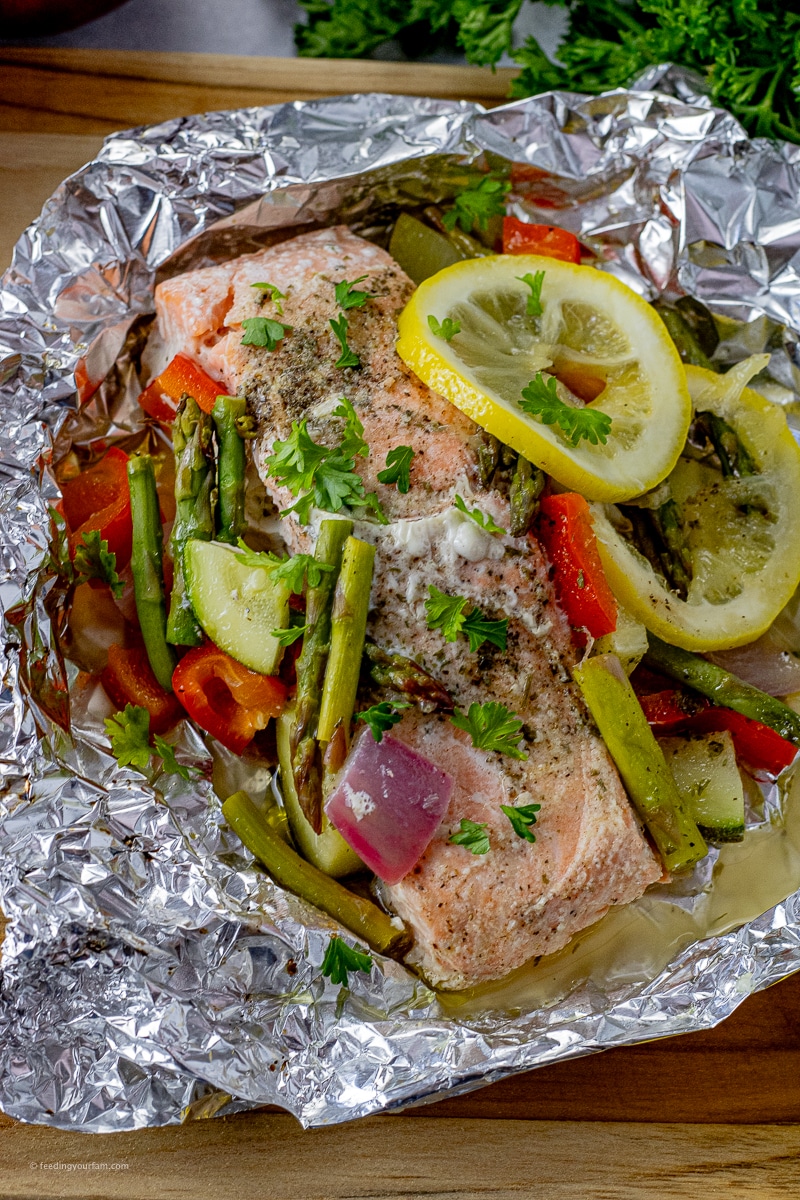 Salmon Foil Packs are super quick and easy, anyone can make this recipe. Perfect for any night of the week. This simple foil pack dinner is made with just a few basic ingredients, fresh vegetables and salmon are the stars of this dish.
