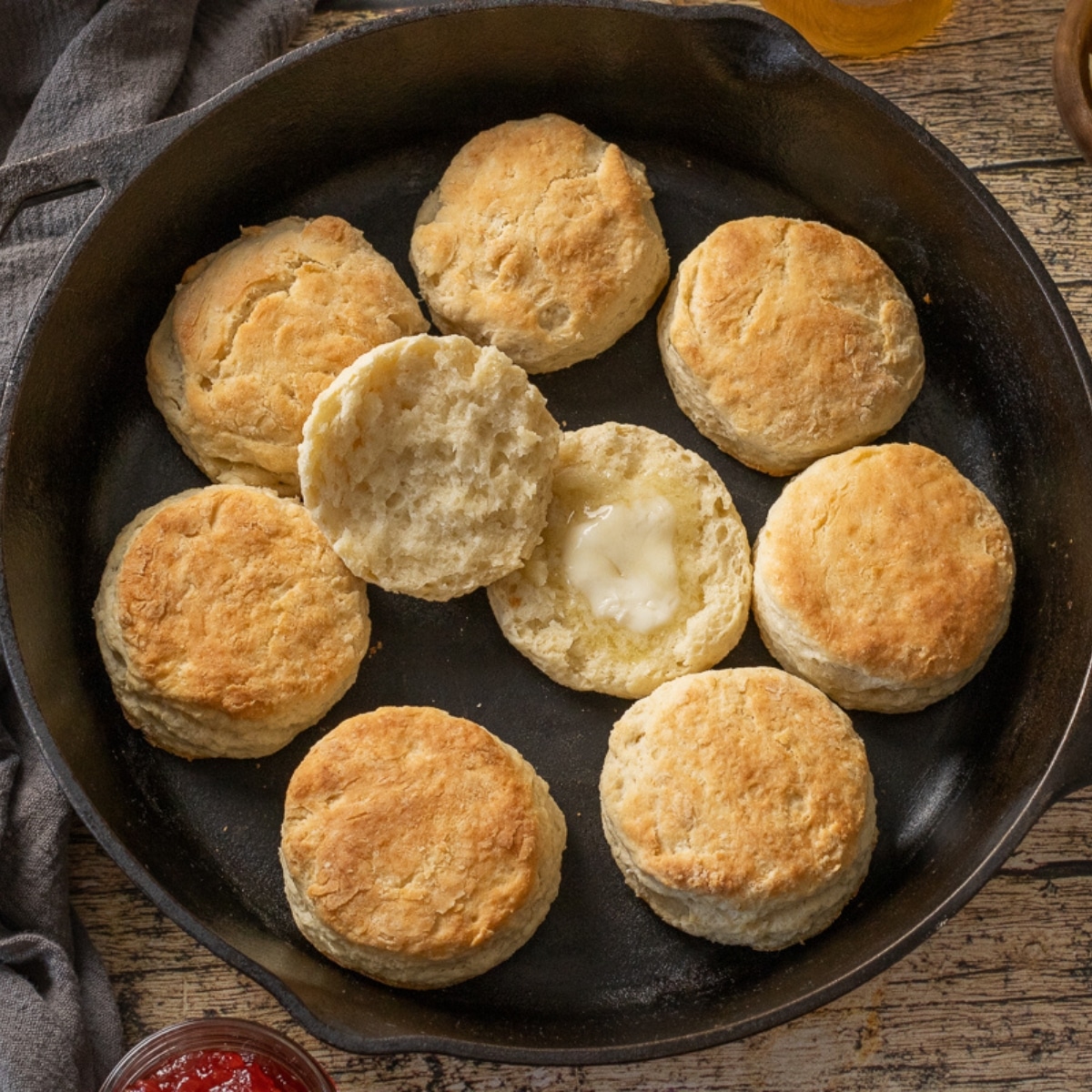 cast iron skillet buttermilk biscuits