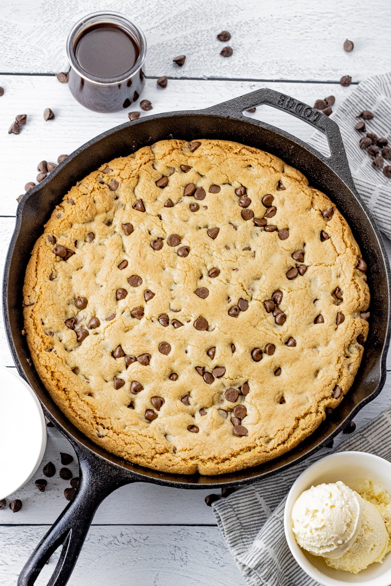 chocolate chip pizookie in a cast iron skillet 