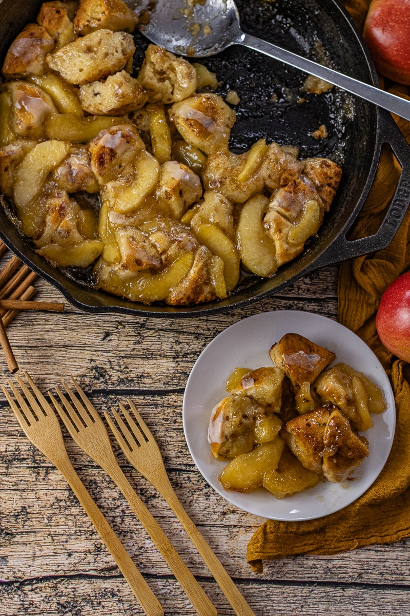 canned cinnamon rolls baked with apple pie filling in a skillet