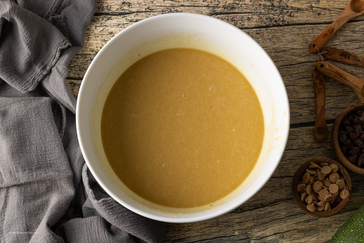 bowl of sugar, oil and vanilla to make zucchini bread