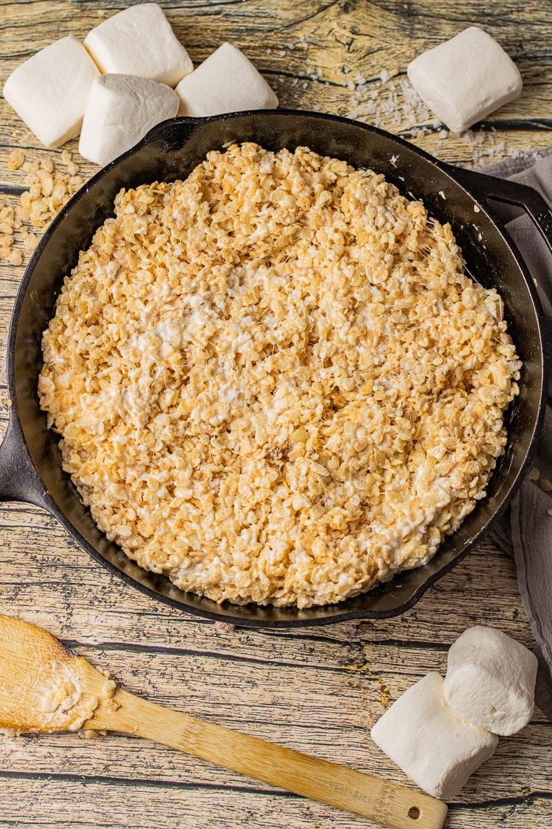 toasted marshmallow rice krispie treats in a cast iron skillet