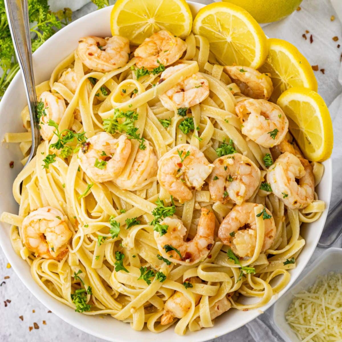 pasta with cooked shrimp in a lemon garlic sauce